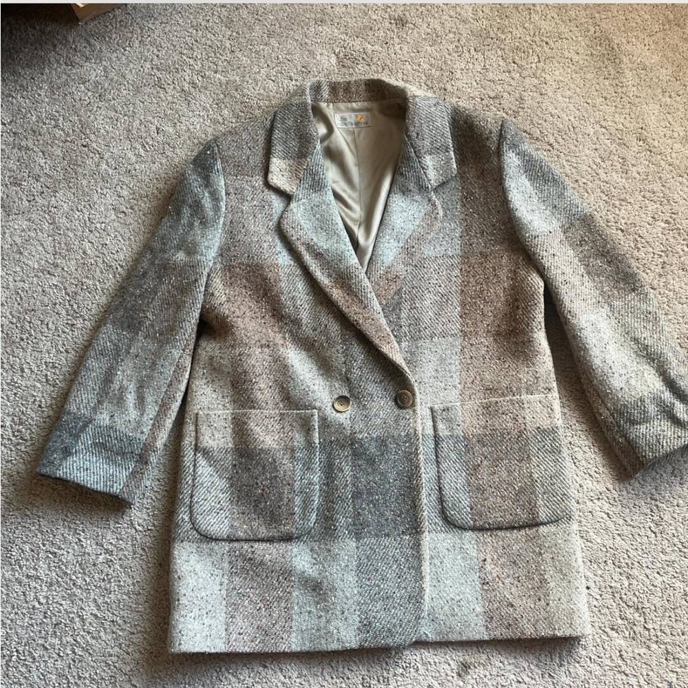 Liz Claiborne Women's Tan and Gray Plaid Blazer